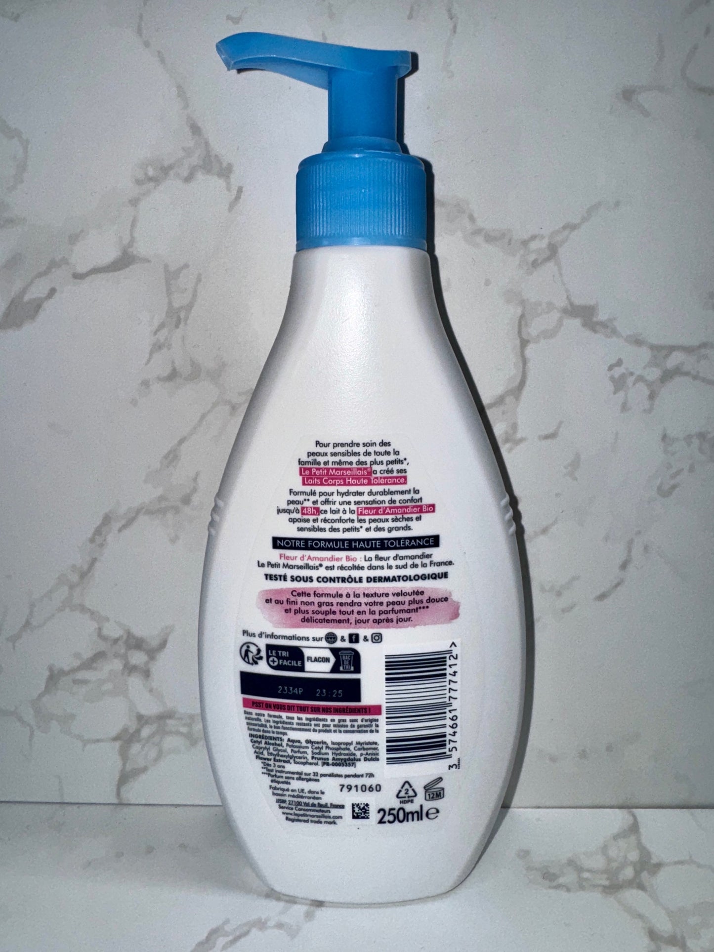 Le Petit Marseillais - Lait Soin Apaisant Haute Tolérance Fleur d’Amandier / beruhigende Pflegemich Mandelblüte 250ml