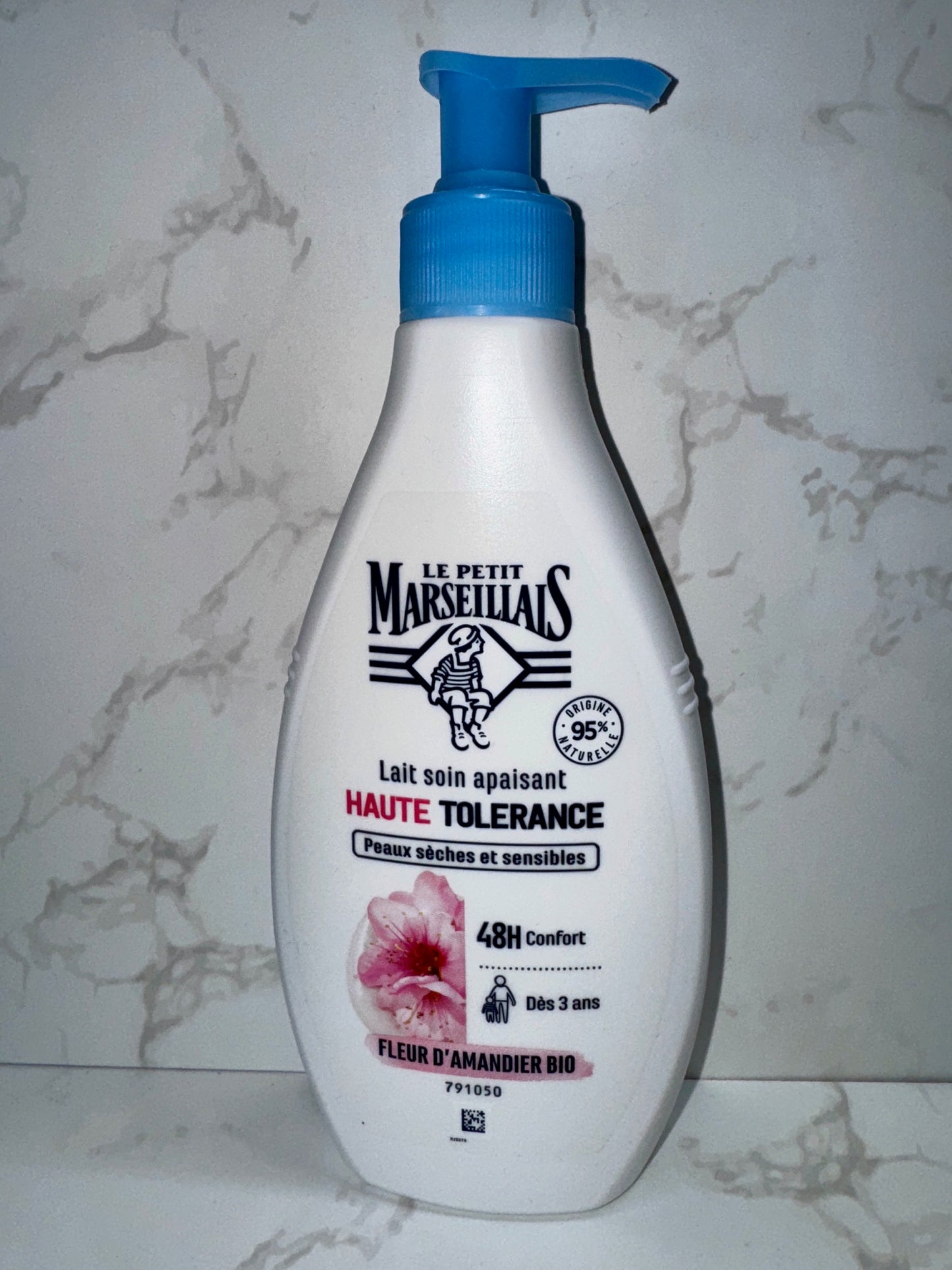 Le Petit Marseillais - Lait Soin Apaisant Haute Tolérance Fleur d’Amandier / beruhigende Pflegemich Mandelblüte 250ml